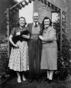 Mum, Dad, Len garden 1945 png