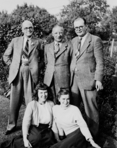 Len, Lyn, Noel's Dad png